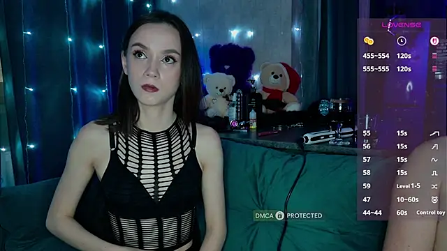 alexnikaaa online show from 10/25/25, 05:30