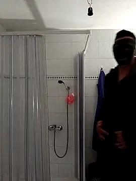 Snapshot of dennygladiator chatting on 03/11/25, 11:59 dennygladiator online show from 03/11/25, 11:59