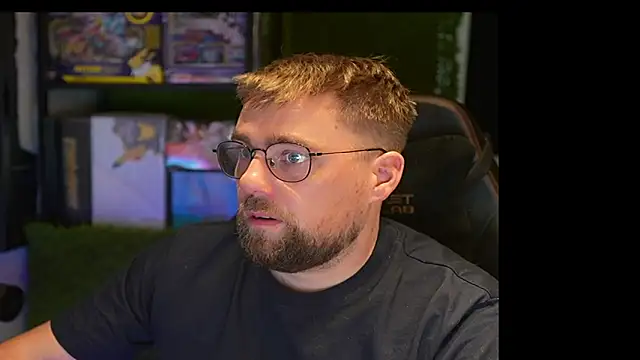 Snapshot of justinitt chatting on 09/16/25, 08:26 justinitt online show from 09/16/25, 08:26