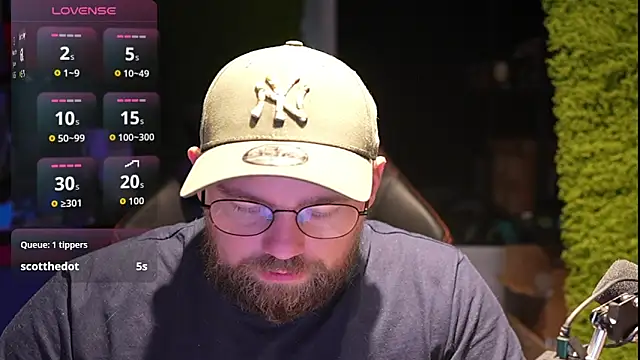 Snapshot of justinitt chatting on 10/11/25, 08:13 justinitt online show from 10/11/25, 08:13