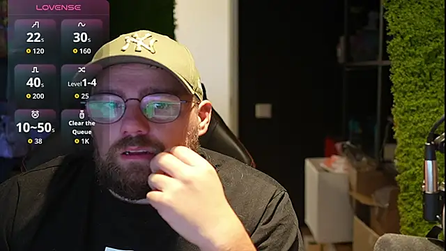 Snapshot of justinitt chatting on 10/12/25, 09:19 justinitt online show from 10/12/25, 09:19