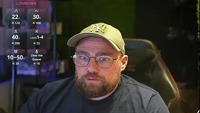 Snapshot of justinitt chatting on 10/13/25, 04:40 justinitt online show from 10/13/25, 04:40