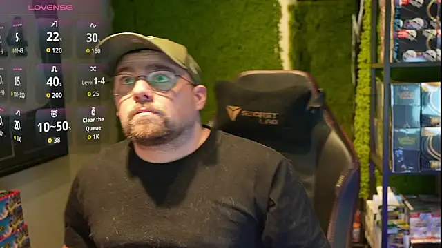 Snapshot of justinitt chatting on 11/23/25, 03:34 justinitt online show from 11/23/25, 03:34