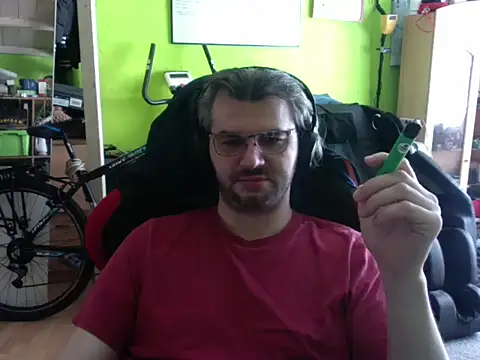 Snapshot of stary-w-kalesonach chatting on 06/19/26, 09:57 stary-w-kalesonach online show from 06/19/26, 09:57