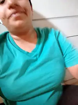 Mumbaigirl17 online show from 11/09/25, 08:23