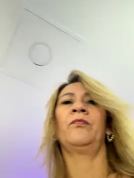 AtheneaRusell online show from 09/25/25, 08:34