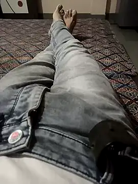 Snapshot of cpl-jay chatting on 11/05/25, 12:49 cpl-jay online show from 11/05/25, 12:49