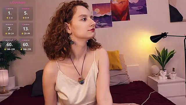 Leya Curly online show from 07/08/26, 04:00