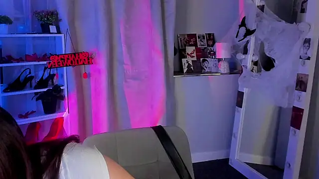 Sahara Shields online show from 10/28/25, 10:19