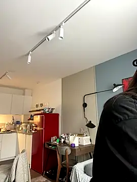 Kiss My Body online show from 10/10/25, 11:09