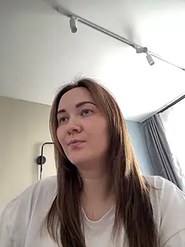Kiss My Body online show from 05/20/26, 10:54