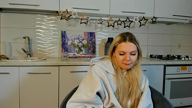 Snapshot of SynnoveEyre chatting on 02/06/25, 02:48 SynnoveEyre online show from 02/06/25, 02:48