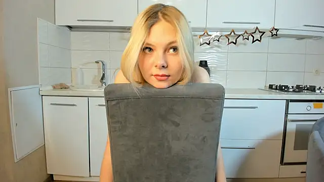 Snapshot of SynnoveEyre chatting on 02/10/25, 05:52 SynnoveEyre online show from 02/10/25, 05:52