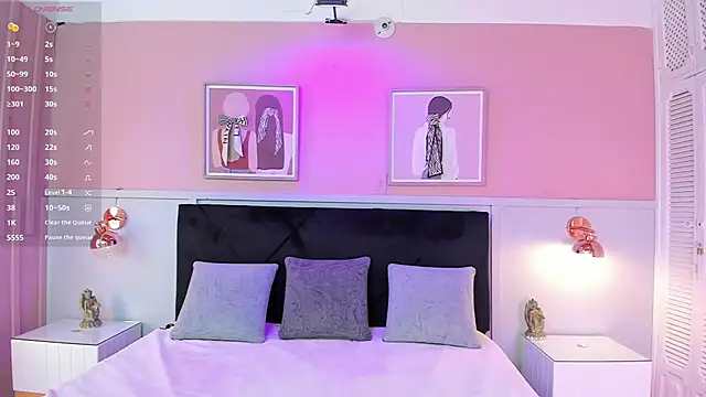 janna lopez  online show from 10/18/25, 03:31