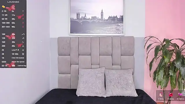 janna lopez  online show from 11/22/25, 12:04