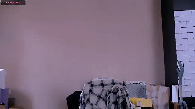  Roselina  online show from 12/04/25, 07:28