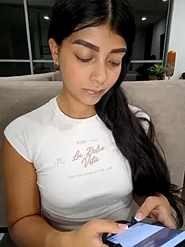 IslaBlaze online show from 09/25/25, 02:37