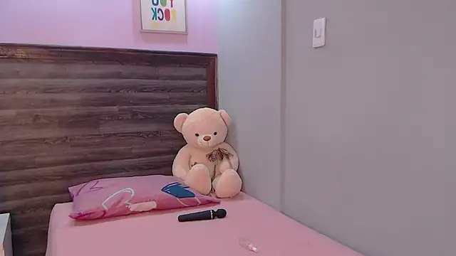 AdaaMillan online show from 10/08/25, 11:30