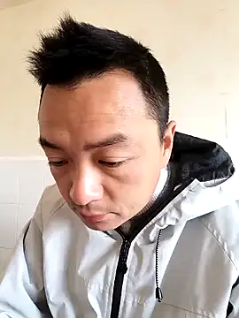 Snapshot of swg176 chatting on 12/03/25, 01:24 swg176 online show from 12/03/25, 01:24