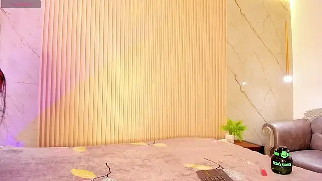 pocahontas pow online show from 10/25/25, 04:31