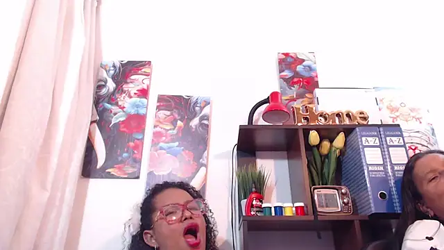lady rebecca online show from 02/19/25, 11:04