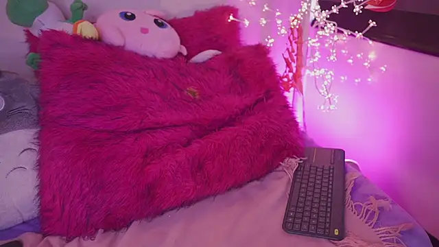 emma soffia  online show from 02/24/25, 08:58