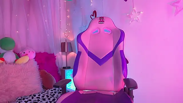 emma soffia  online show from 03/17/25, 06:42