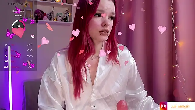 Snapshot of Frau_Juli chatting on 02/04/25, 05:31 Frau Juli online show from 02/04/25, 05:31