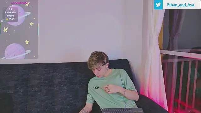 ethan and ava online show from 10/24/25, 02:52