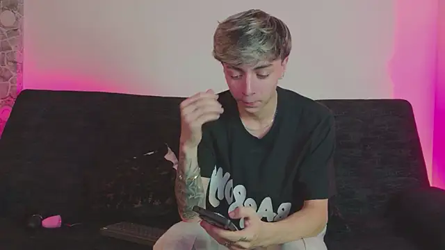 ethan and ava online show from 05/16/26, 02:41