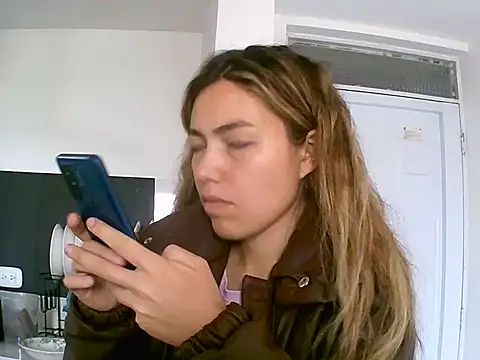 Snapshot of VittoriaTaylor chatting on 04/18/26, 06:34 VittoriaTaylor online show from 04/18/26, 06:34