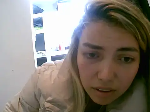 Snapshot of VittoriaTaylor chatting on 04/20/26, 04:10 VittoriaTaylor online show from 04/20/26, 04:10
