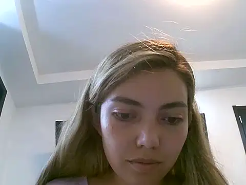 Snapshot of VittoriaTaylor chatting on 04/27/26, 10:30 VittoriaTaylor online show from 04/27/26, 10:30