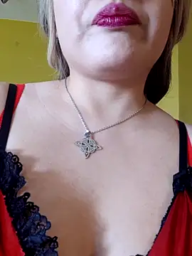 monicavictoria1301 online show from 10/31/25, 08:43