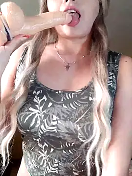 monicavictoria1301 online show from 11/16/25, 10:15