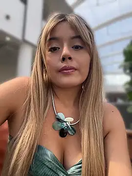 monicavictoria1301 online show from 06/04/26, 02:34