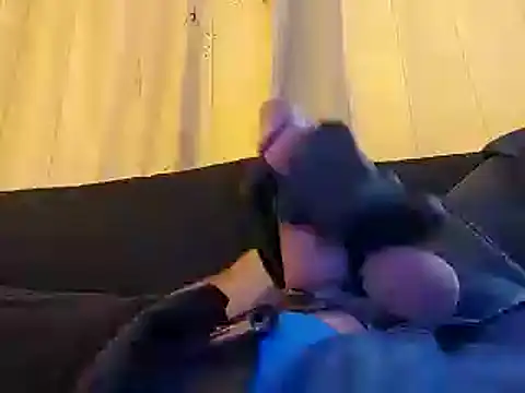 bwcbeat83 online show from 02/03/25, 08:24