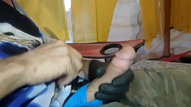 bwcbeat83 online show from 10/17/25, 12:47