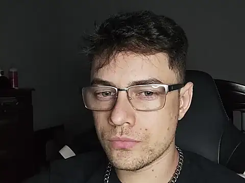 Dyllan   online show from 10/27/25, 03:43