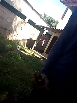 Snapshot of 1662 chatting on 10/29/25, 11:45 1662 online show from 10/29/25, 11:45