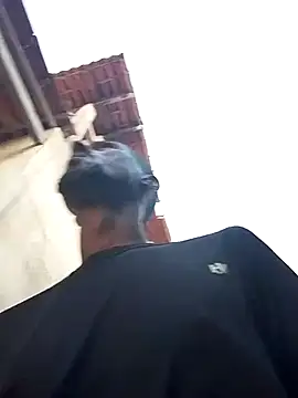 Snapshot of 1662 chatting on 11/03/25, 09:43 1662 online show from 11/03/25, 09:43