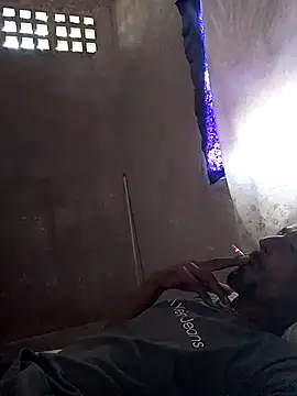 Snapshot of 1662 chatting on 11/16/25, 11:27 1662 online show from 11/16/25, 11:27