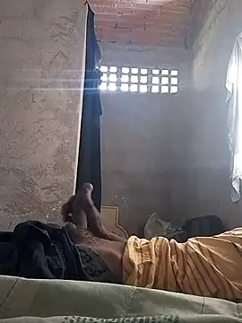 Snapshot of 1662 chatting on 11/21/25, 02:27 1662 online show from 11/21/25, 02:27