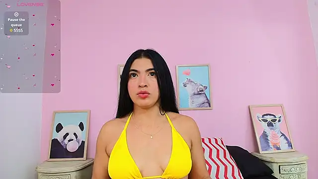 Snapshot of NicolettaLima chatting on 02/12/25, 04:33 NicolettaLima online show from 02/12/25, 04:33