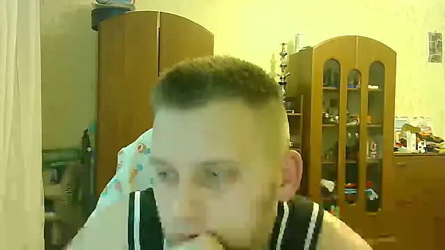 Snapshot of HunterOnBoobs chatting on 02/18/25, 10:58 HunterOnBoobs online show from 02/18/25, 10:58