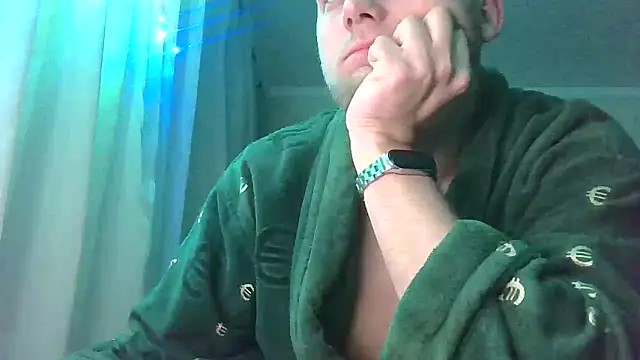 Snapshot of HunterOnBoobs chatting on 02/19/25, 08:31 HunterOnBoobs online show from 02/19/25, 08:31