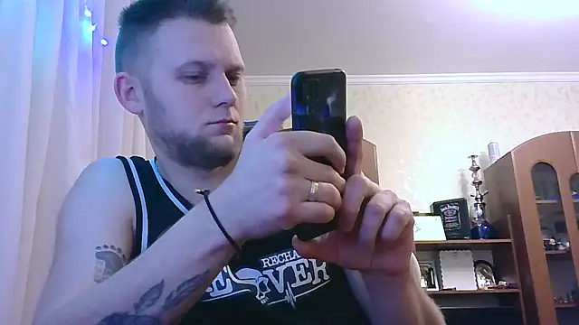 Snapshot of HunterOnBoobs chatting on 02/22/25, 11:35 HunterOnBoobs online show from 02/22/25, 11:35