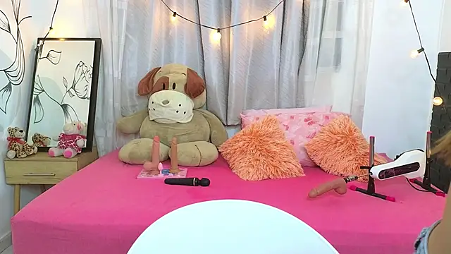 SERAFINA  online show from 10/25/25, 01:40