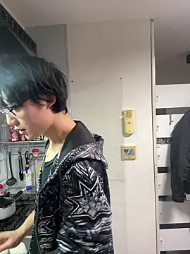 Snapshot of nunnun00 chatting on 12/20/25, 11:39 nunnun00 online show from 12/20/25, 11:39