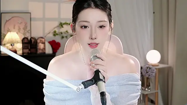 Snapshot of Dou-Dou-er chatting on 10/10/25, 08:46 Dou-Dou-er online show from 10/10/25, 08:46